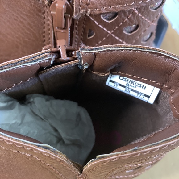 Oshkosh B’gosh, ankle boot style - Picture 2 of 6